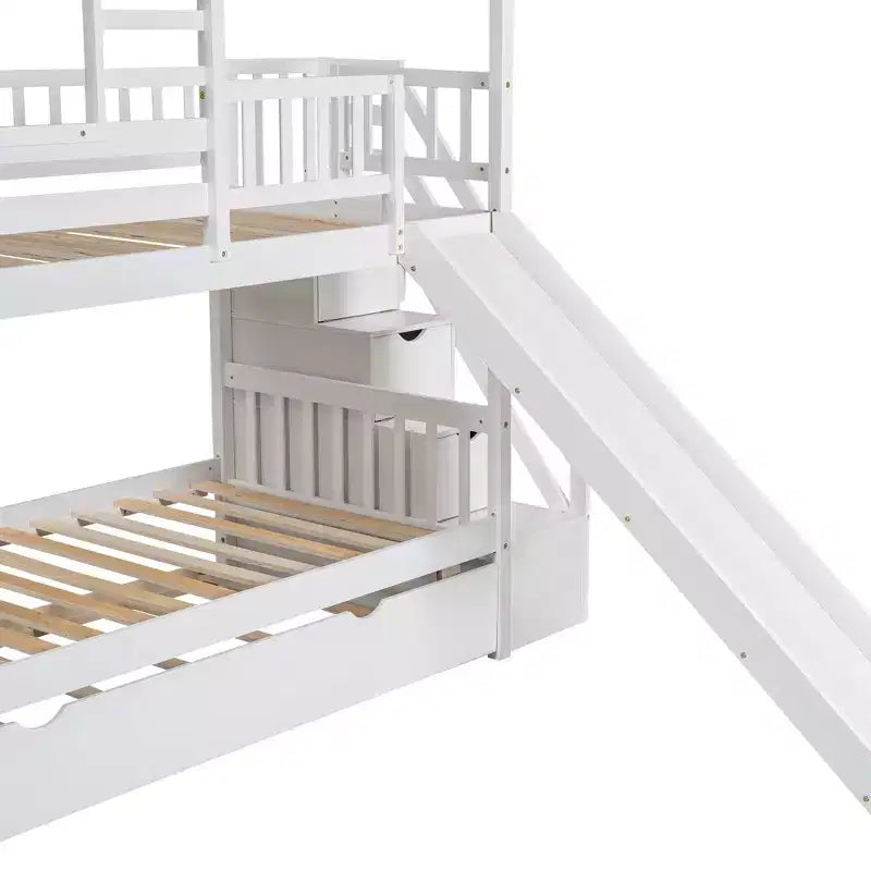 Letto a castello a casetta con letto estraibile e scivolo, scala contenitore, tetto e finestra, da una piazza e mezzo su una piazza e mezzo